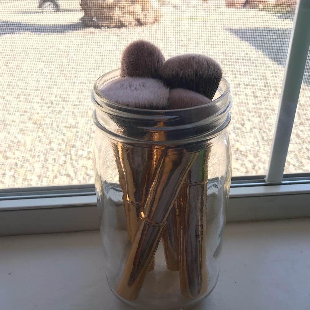 Gold Morphe brushes